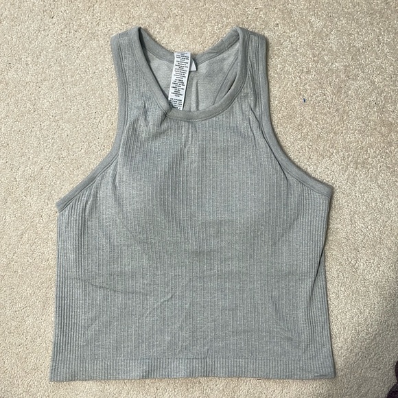 Cropped tank - Picture 1 of 2